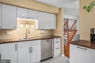 1120 Floyd Pl, Herndon, VA 20170 - Photo 3