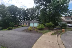 6104 Juneberry Ct, Alexandria, VA 22310 - Photo 3