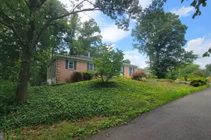 6104 Juneberry Ct, Alexandria, VA 22310 - Photo 5