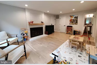 9051 Laurel Hill Court, Vienna, VA 22182 - Photo 11
