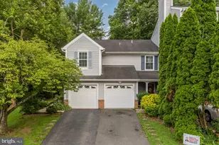 10201 Faire Commons Ct, Burke, VA 22015 - Photo 3