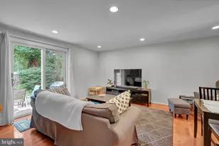7576 Wood Mist Ln, Falls Church, VA 22043 - Photo 11