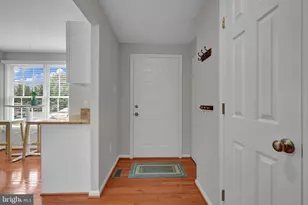 7576 Wood Mist Ln, Falls Church, VA 22043 - Photo 3