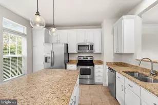 4337 Stevens Battle Ln, Fairfax, VA 22033 - Photo 7