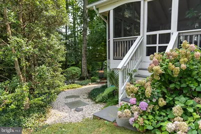 9525 Oak Stream Court, Fairfax Station, VA 22039 - Photo 11