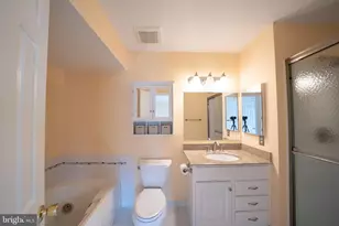 10168 Turnberry Pl, Oakton, VA 22124 - Photo 19
