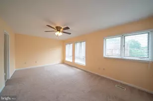 10168 Turnberry Pl, Oakton, VA 22124 - Photo 13