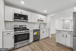 7403 Houndsbury Ct, Alexandria, VA 22315 - Photo 13