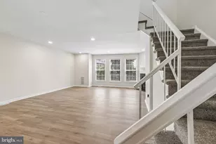 7403 Houndsbury Ct, Alexandria, VA 22315 - Photo 19