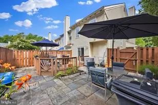 8601 Venoy Ct, Alexandria, VA 22309 - Photo 9