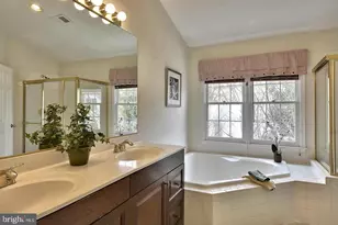 1809 Fawncrest Ct, Vienna, VA 22182 - Photo 11
