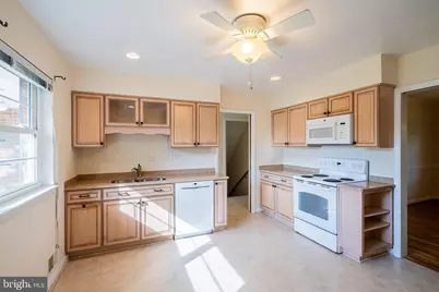 6608 Fairlawn Drive, McLean, VA 22101 - Photo 5