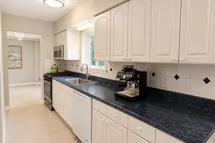 8913 Cromwell Dr, Springfield, VA 22151 - Photo 7