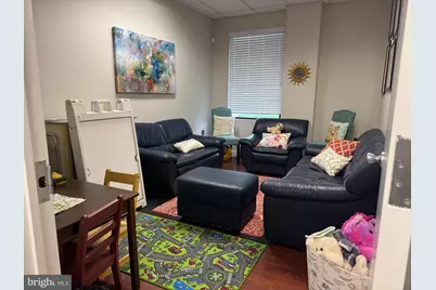 6888 Elm Street #102, McLean, VA 22101 - Photo 5