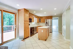 10507 Cavalcade St, Great Falls, VA 22066 - Photo 15