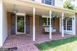 10507 Cavalcade St, Great Falls, VA 22066 - Photo 5
