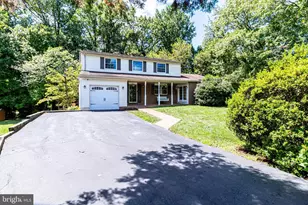 10507 Cavalcade St, Great Falls, VA 22066 - Photo 3