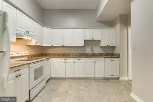 11564 Rolling Green Ct, Reston, VA 20191 - Photo 13