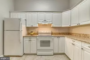 11564 Rolling Green Ct, Reston, VA 20191 - Photo 15
