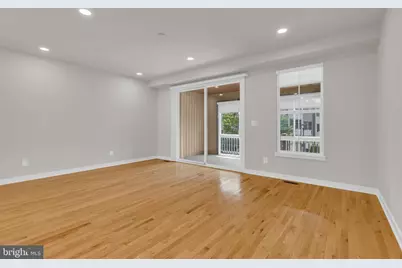 9340 Sweetbay Magnolia Court, Fairfax, VA 22031 - Photo 11