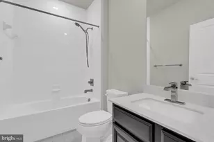9340 Sweetbay Magnolia Ct, Fairfax, VA 22031 - Photo 37