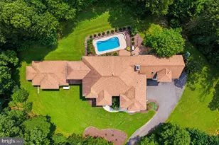 1127 Walker Rd, Great Falls, VA 22066 - Photo 81