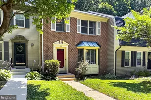 5719 Oakshore Ct, Burke, VA 22015 - Photo 3