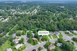 12806 Fantasia Dr, Herndon, VA 20170 - Photo 15