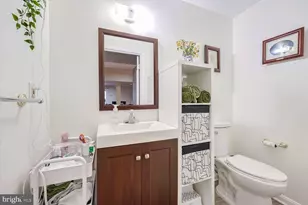 5619 Ridge View Dr, Alexandria, VA 22310 - Photo 17