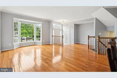 7035 Fieldhurst Court, Alexandria, VA 22315 - Photo 3