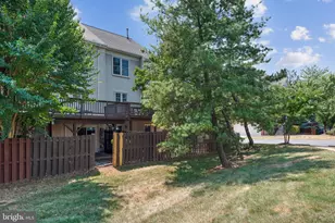 7035 Fieldhurst Ct, Alexandria, VA 22315 - Photo 25