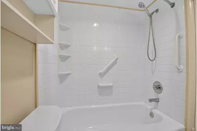 3354 Woodburn Road #11, Annandale, VA 22003 - Photo 17