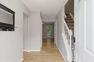6055 Meyers Landing Ct, Burke, VA 22015 - Photo 3