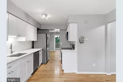 6055 Meyers Landing Court, Burke, VA 22015 - Photo 5