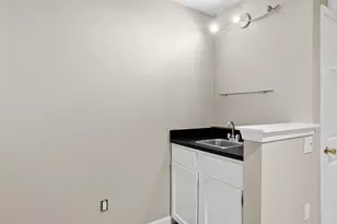6055 Meyers Landing Ct, Burke, VA 22015 - Photo 25