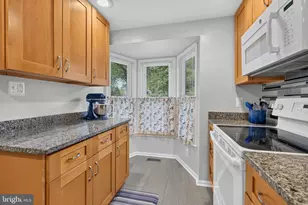 6109 Liverpool Ln, Alexandria, VA 22315 - Photo 7