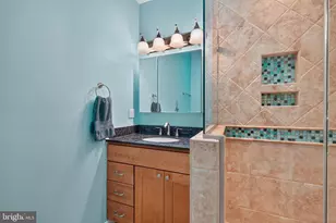 6109 Liverpool Ln, Alexandria, VA 22315 - Photo 19