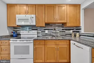 6109 Liverpool Ln, Alexandria, VA 22315 - Photo 5