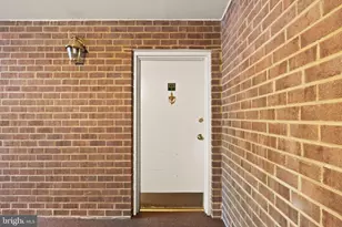 1414 Northgate Square, Reston, VA 20190 - Photo 9