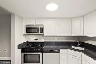 1414 Northgate Square, Reston, VA 20190 - Photo 15