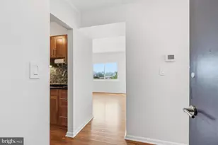 200 Locust St SE, Vienna, VA 22180 - Photo 5