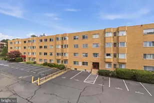 200 Locust St SE, Vienna, VA 22180 - Photo 25