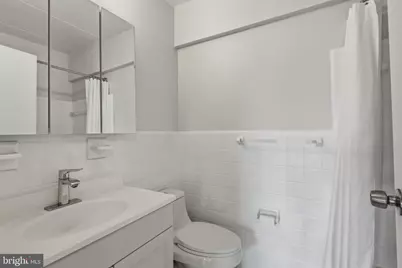 200 Locust Street SE #405, Vienna, VA 22180 - Photo 23