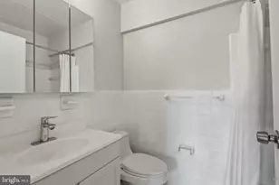 200 Locust St SE, Vienna, VA 22180 - Photo 23