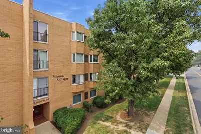 200 Locust Street SE #405, Vienna, VA 22180 - Photo 3