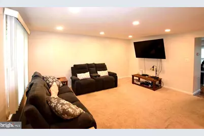 6560 Lochleigh Court, Alexandria, VA 22315 - Photo 3