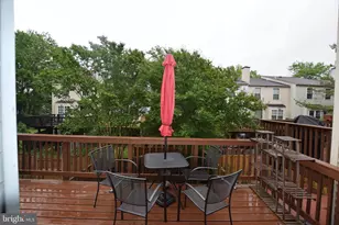 6560 Lochleigh Ct, Alexandria, VA 22315 - Photo 9