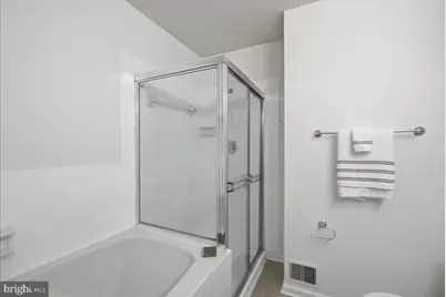 8902 Winding Hollow Way, Springfield, VA 22152 - Photo 15