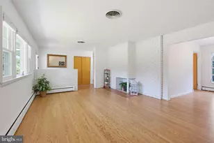 8715 Cherry Dr, Fairfax, VA 22031 - Photo 11