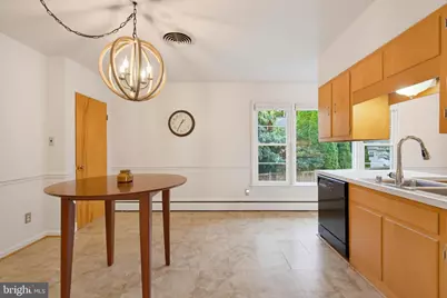 8715 Cherry Drive, Fairfax, VA 22031 - Photo 17